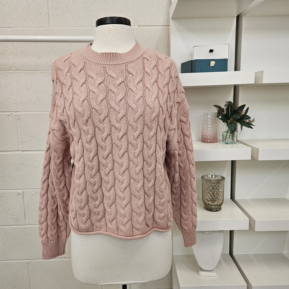 Cableknit sweater